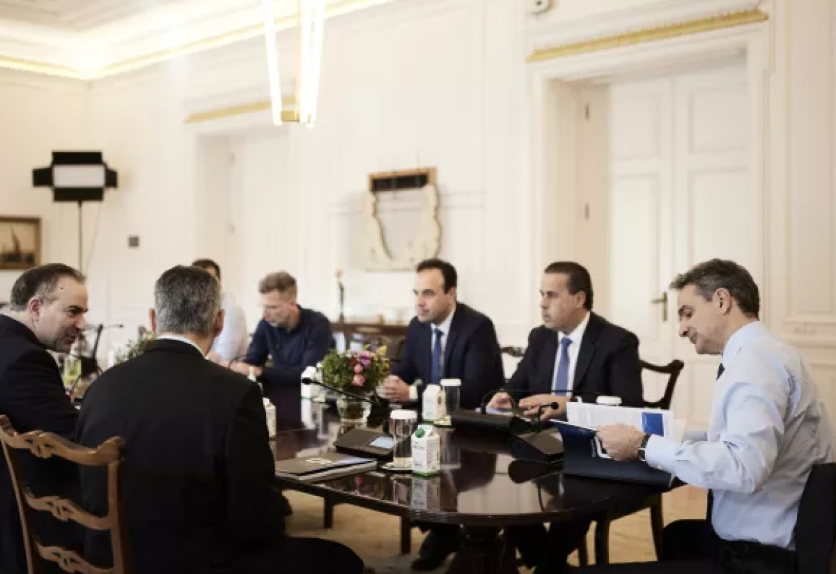 Σύσκεψη Μητσοτάκη για τις εφαρμογές της Τεχνητής Νοημοσύνης- Ποιοι συμμετείχαν
