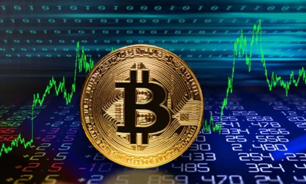 Ενισχύεται η κυριαρχία του Bitcoin έναντι των altcoins-Κρατά τα $27.000