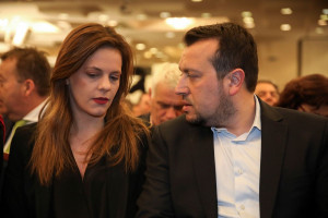 «Καρφιά» Παππά στην Αχτσιόγλου για τον «ασπόνδυλο πολυσυλλεκτισμό»