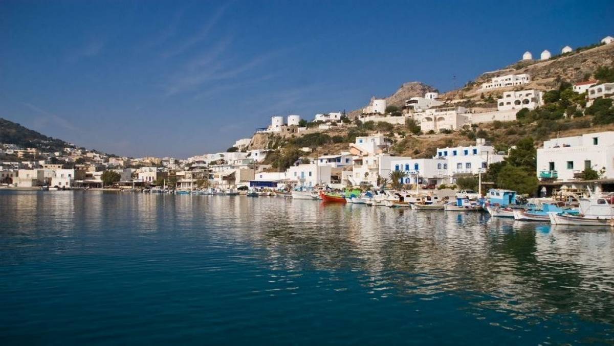 Συνάντηση Σαντορινιού-Κρέτσου: Προτεραιότητα στις νησιωτικές πολιτικές