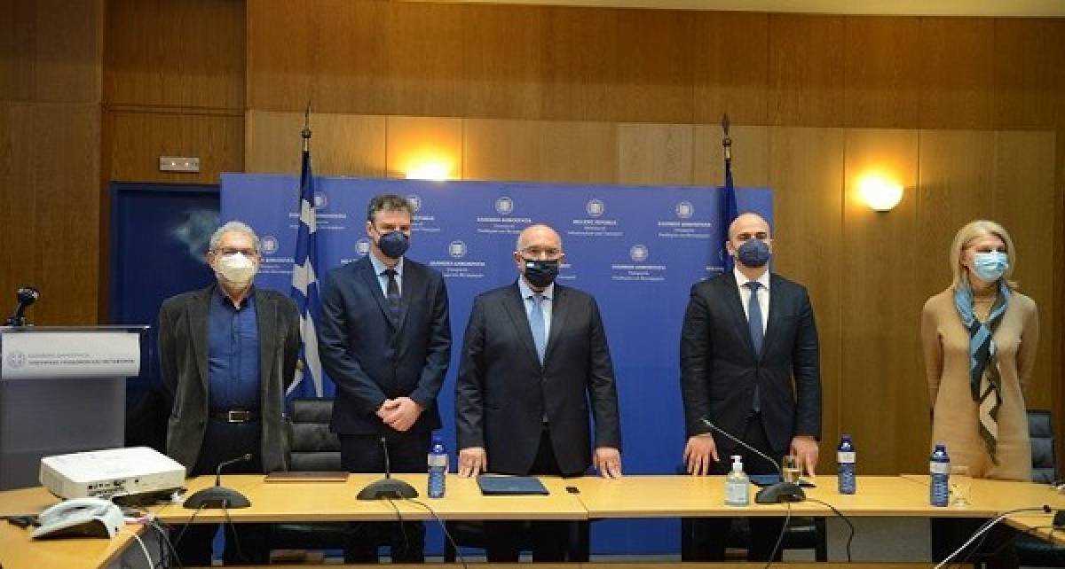 Ψηφιοποιούνται οι υπηρεσίες μεταφορών- Σε λειτουργία το νέο πληροφοριακό σύστημα