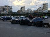 Καλλιθέα: «Άνοιξε η γη» σε υπαίθριο πάρκινγκ και «κατάπιε» αυτοκίνητα