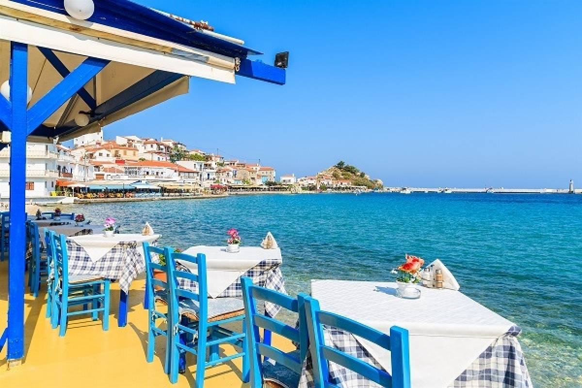 ΙΝΣΕΤΕ:Έως 33% η συμβολή του τουρισμού στο ΑΕΠ (προ πανδημίας)