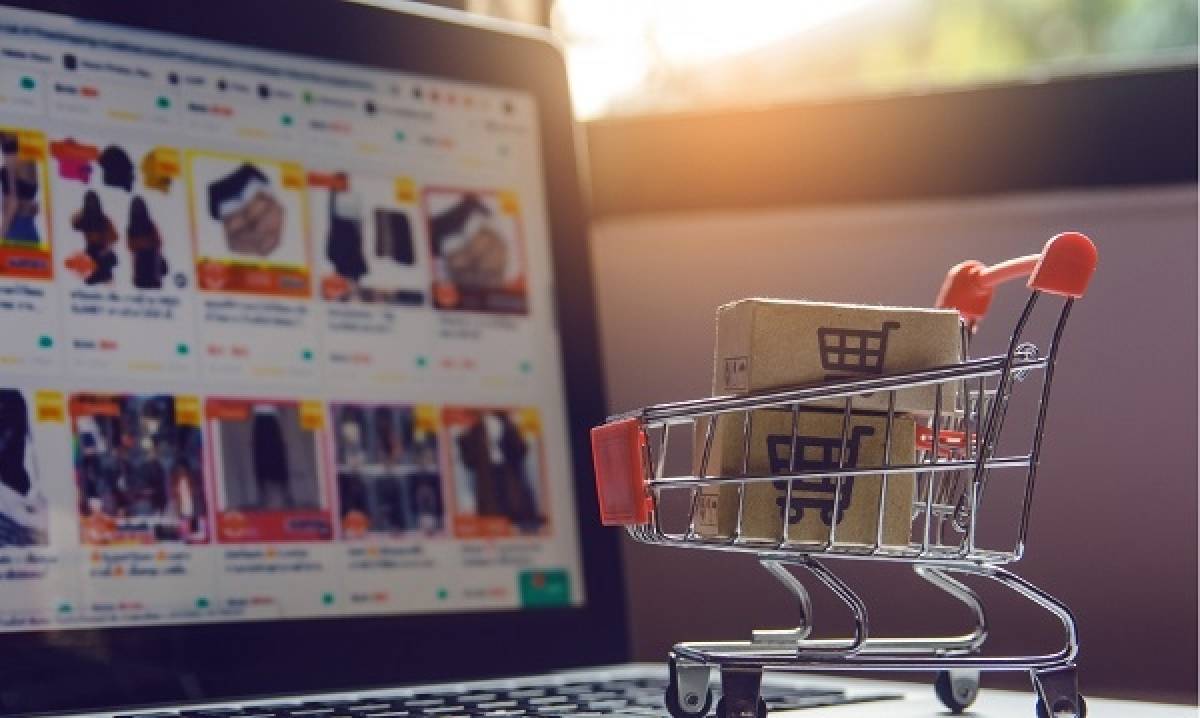Papaki: Crash test για τα e-shop τα Χριστούγεννα