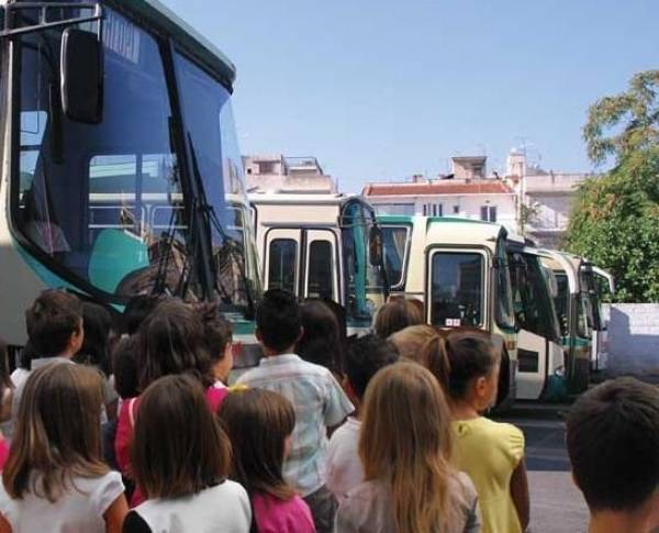 Επίδομα 1.500 ευρώ σε μαθητές για την μεταφορά τους
