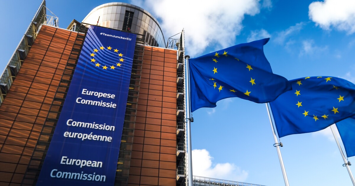 ΕΕ: Περαιτέρω αβεβαιότητα στην παγκόσμια οικονομία, οι δασμοί στο χάλυβα