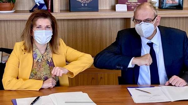 Μνημόνιο Συνεργασίας ΥΠΕΣ-ΥΠΑΙΘ για το διαγωνισμό απόκτησης της ελληνικής ιθαγένειας