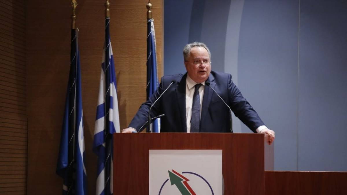 Ο Κοτζιάς προσπαθεί να αποδείξει ότι είναι...σπόρος και πιθανώς «δελφίνος»