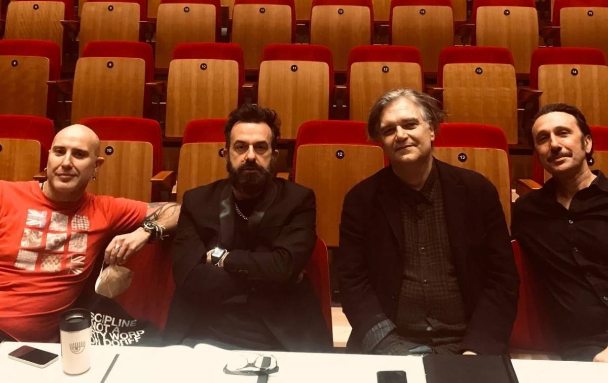 Τα Φτηνά Τσιγάρα που δεν λένε να σβήσουν: Ένα έργο, δυο ζωές
