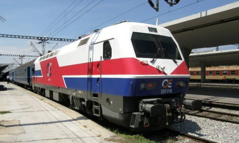Στάσεις εργασίας από αύριο σε τρένα και προαστιακό