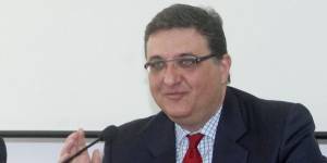 Εξαδάκτυλος: Η Ε.Ε. μπορεί να στραφεί στα εμβόλια Ρωσίας-Κίνας