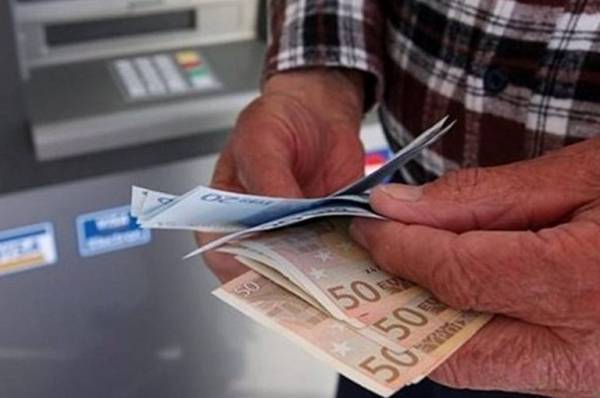 Πότε καταβάλλονται οι συντάξεις Απριλίου- Οι πληρωμές ΟΑΕΔ και ΟΠΕΚΑ