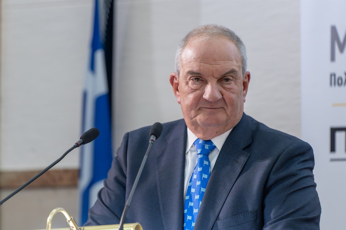 Πλήρης στήριξη Καραμανλή σε Σαμαρά: Να ακούμε τους έμπειρους αντί να τους διαγράφουμε, κυριολεκτικά ή μεταφορικά!