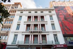 Κινδυνεύει το αιωνόβιο «Χάι Λάιφ» του Πειραιά