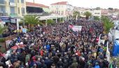 Στο... πόδι η Λέσβος για τον ΦΠΑ και το προσφυγικό