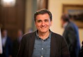 Τσακαλώτος: Να δείξουν οι θεσμοί ευελιξία σε εκκρεμή θέματα