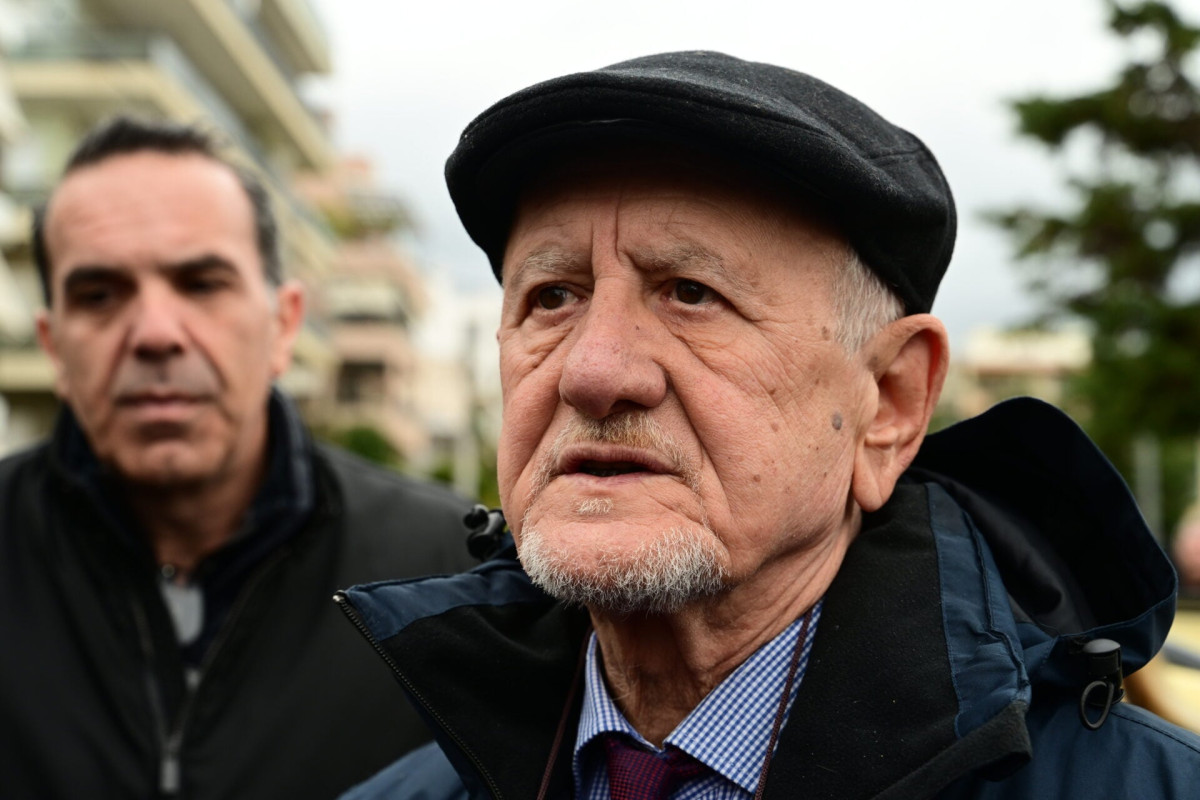Ένταση και σφοδρές αντιπαραθέσεις στη Βουλή για το νομοσχέδιο των ταξί - Λυμπερόπουλος εναντίον όλων
