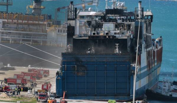 Euroferry Olympia: Μικρή αναζωπύρωση της φωτιάς
