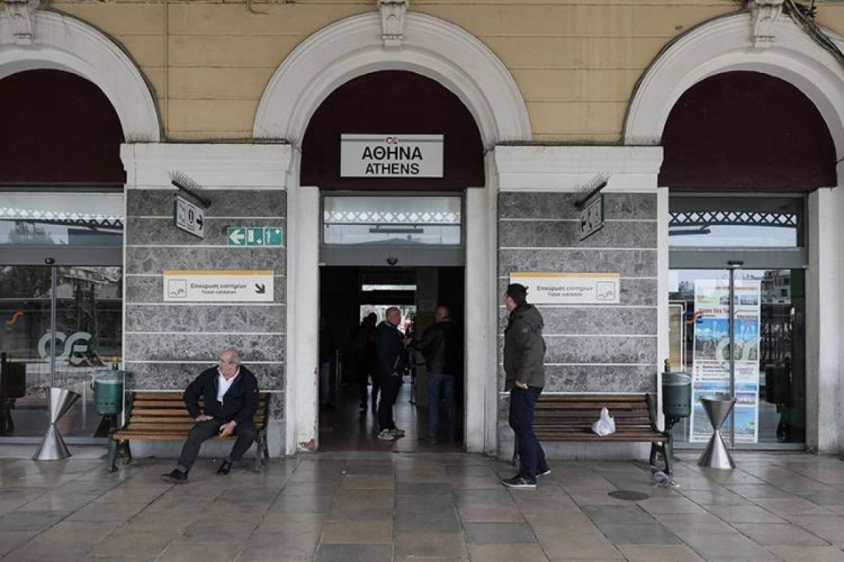 Συμπλοκή αλλοδαπών με έναν τραυματία στον Σταθμό Λαρίσης