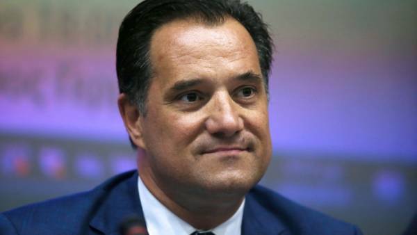 Γεωργιάδης: Ανεύθυνες οι πληροφορίες περί επιβολής capital controls