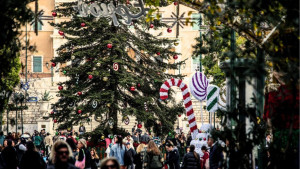 «Πρεμιέρα» για το εορταστικό ωράριο – Ποιες Κυριακές θα είναι ανοιχτά τα μαγαζιά