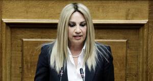 Γεννηματά εναντίον κυβέρνησης: Παρακολουθούν το χάρτη να γίνεται κόκκινος