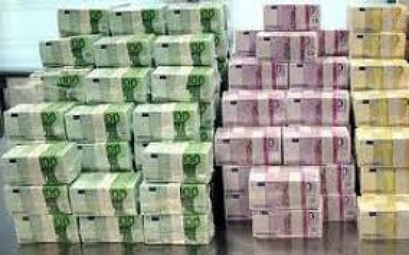 Εξοπλιστικά: Κινήσεις λογαριασμών με εμβάσματα προς άγνωστες εταιρείες κατέσχεσαν οι ανακριτές Διαφθοράς