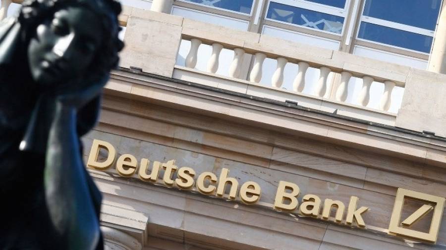 Deutsche Bank: «Φρενάρει» την πληρωμή ομολόγων ύψους 1,25 δισ. δολαρίων