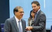 Eurogroup: Μάχη για «τεχνικές» παρατάσεις και δημοσιονομικό κενό 2015