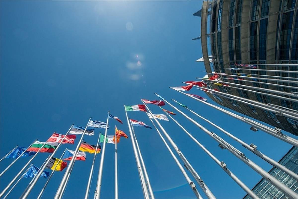 Ευρωκοινοβούλιο: Θέλει περαιτέρω ενίσχυση της αστυνομικής συνεργασίας στην ΕΕ!