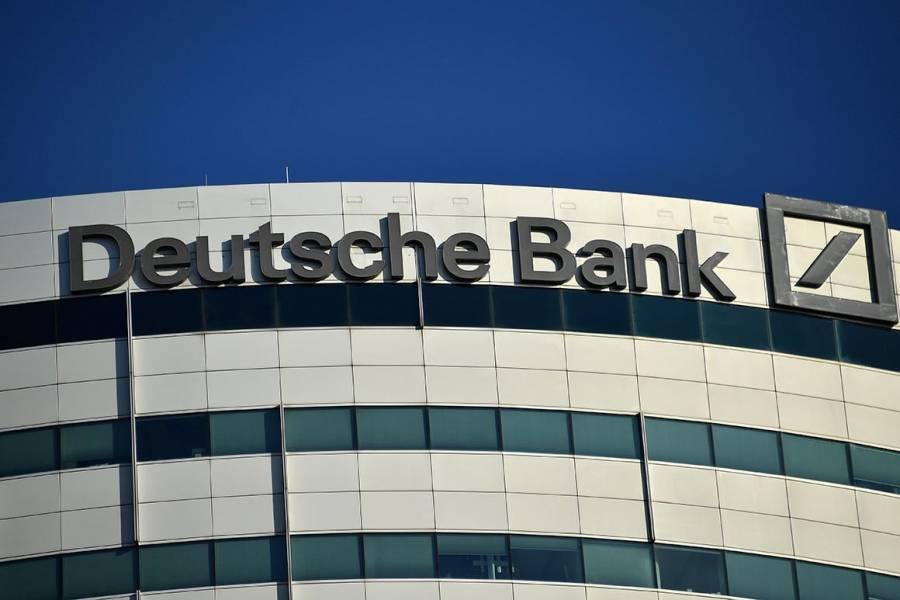 Το ενδεχόμενο έρευνας κατά της Deutsche Bank εξετάζει η ΕΚΤ