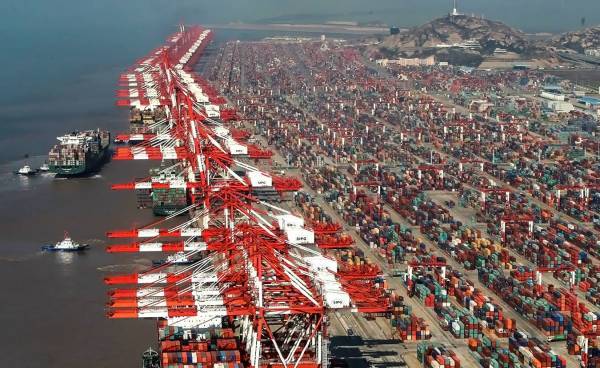 Lloyd’s List: Τα 100 μεγαλύτερα λιμάνια για το 2020