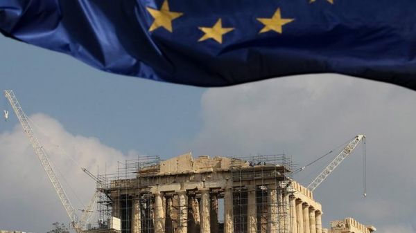 FT: Δεν υπάρχει τρόπος να παραταθεί μόνο η δανειακή σύμβαση της Ελλάδας