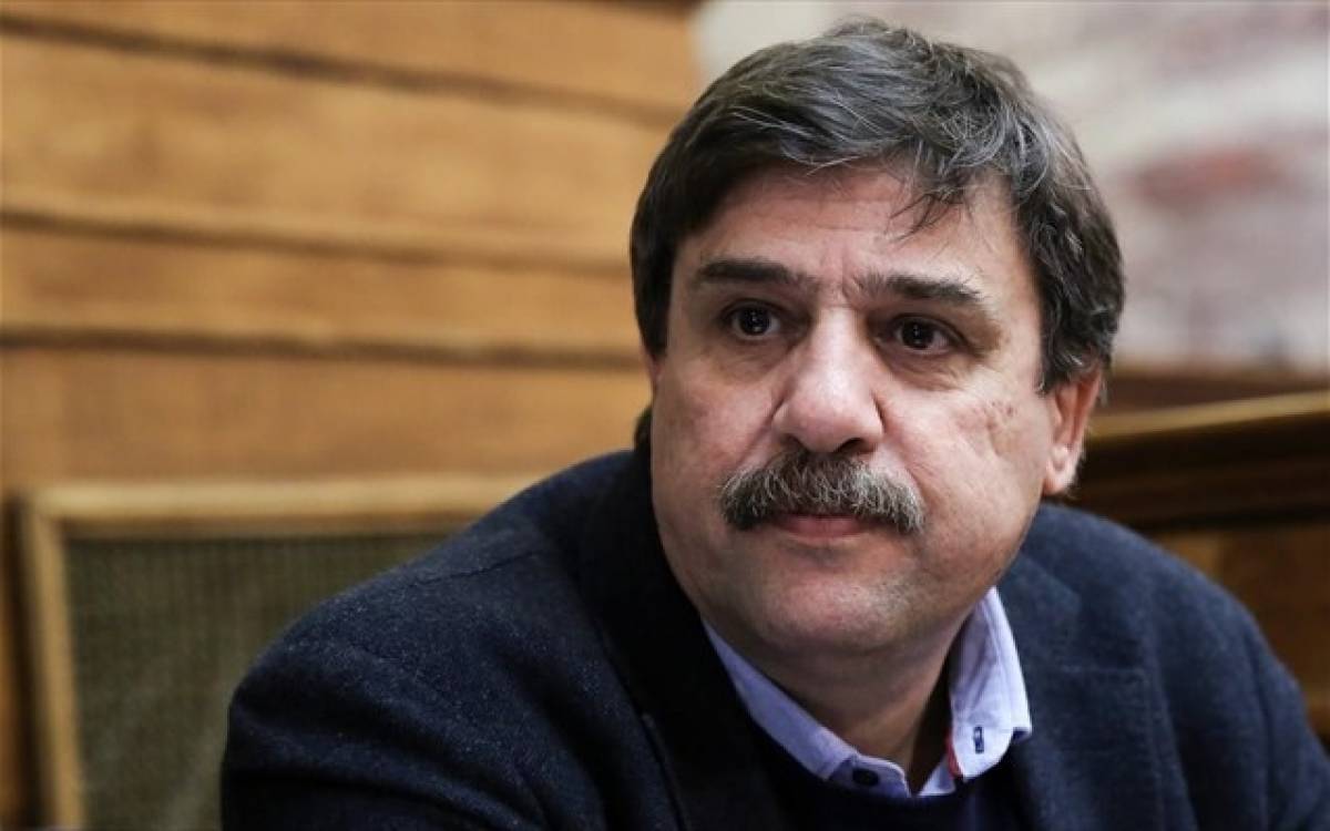 Ξανθός: Η κυβέρνηση κάνει αλχημείες με τους αριθμούς των ΜΕΘ