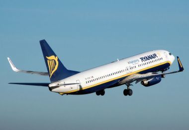 Συναλλαγές με μετρητά από τη Ryanair στην Ελλάδα