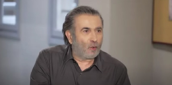 Ειρωνικός ο Λαζόπουλος για την αποχώρηση Τσακαλώτου