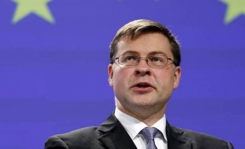Ντομπρόβσκις προς Ιταλία: Πρέπει να μειώσετε περαιτέρω το έλλειμμα