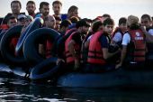 Επαναπροώθηση προσφύγων στην Ελλάδα προτείνει ο Ντε Μεζιέρ