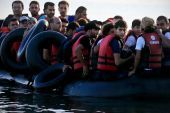 Επαναπροώθηση προσφύγων στην Ελλάδα προτείνει ο Ντε Μεζιέρ