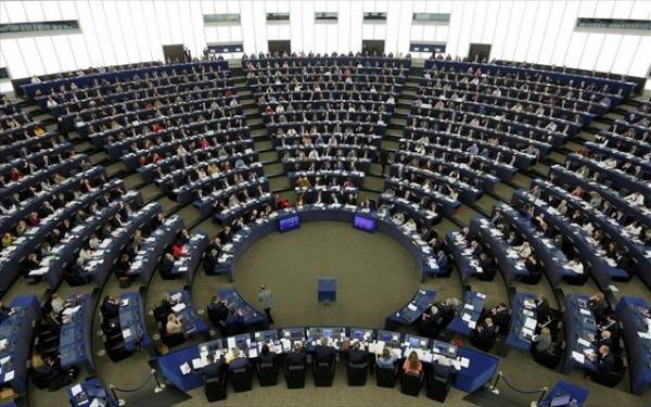Προστασία μαρτύρων δημοσίου συμφέροντος: Ζήσε Μάη μου…
