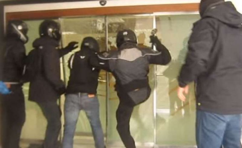 Ρουβίκωνας: Επίθεση σε επιχείρηση στην Κηφισιά