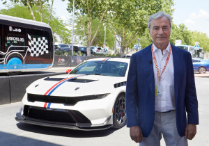 O Carlos Sainz Sr. πίσω από το τιμόνι της Mustang GTD στη νέα πίστα MADRING της Formula 1
