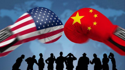 Πεκίνο: Αναστέλλει τον στρατιωτικό διάλογο υψηλού επιπέδου με την Ουάσινγκτον