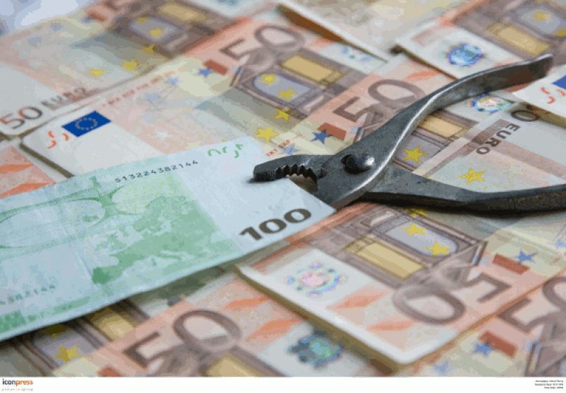 Εν αναμονή της εγκυκλίου για τις 100 δόσεις η αγορά ζει στο ρυθμό κατασχέσεων