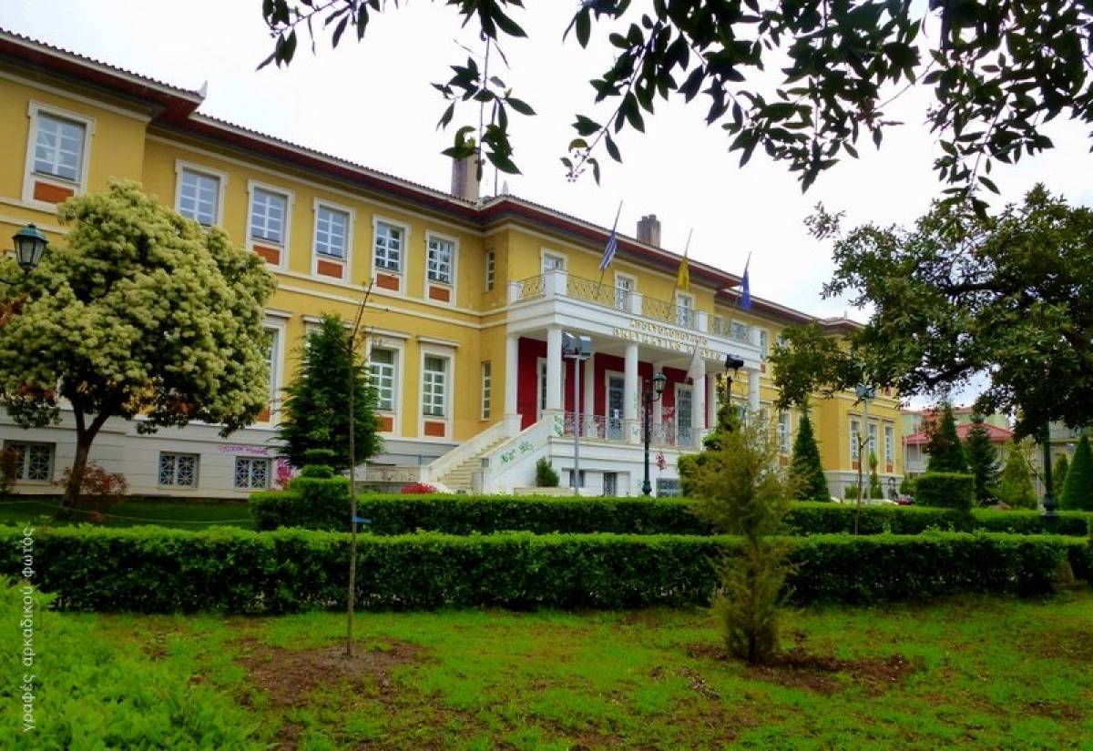 Αποκατάσταση και ανάδειξη 15 ανενεργών εμβληματικών δημοτικών κτιρίων