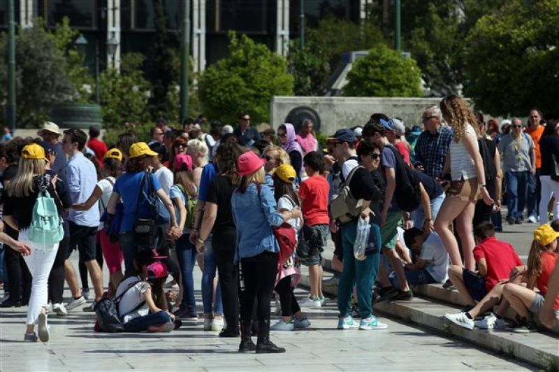 Χαμηλότερα κατά 10,4% οι ταξιδιωτικές εισπράξεις το Μάιο