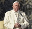 Πάπας Φραγκίσκος: Αρνείται να φορέσει αλεξίσφαιρο γιλέκο