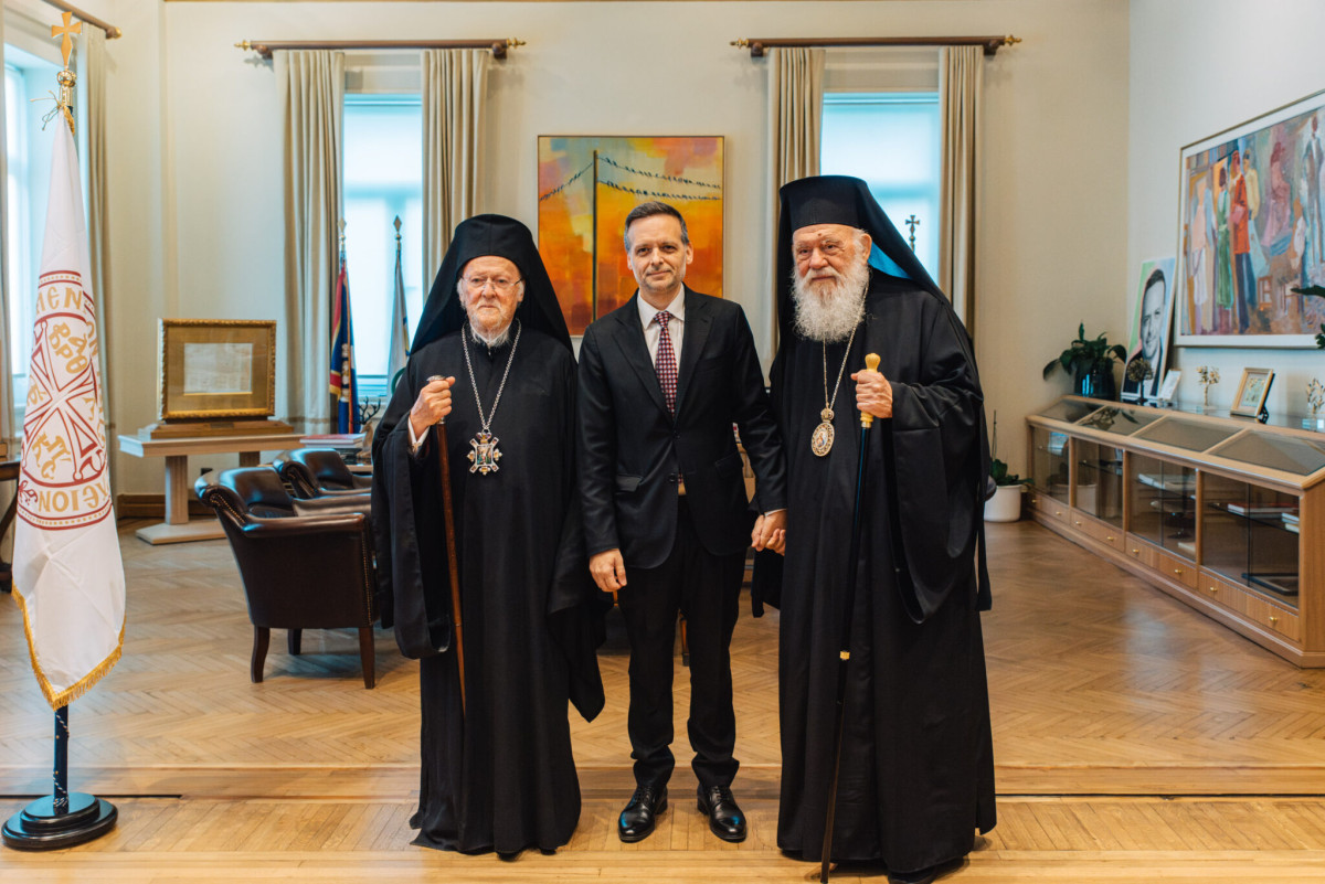 Δούκας σε Βαρθολομαίο: Τιμούμε έναν τρόπο σκέψης που μας καλεί να δούμε τον κόσμο πιο ανθρώπινα