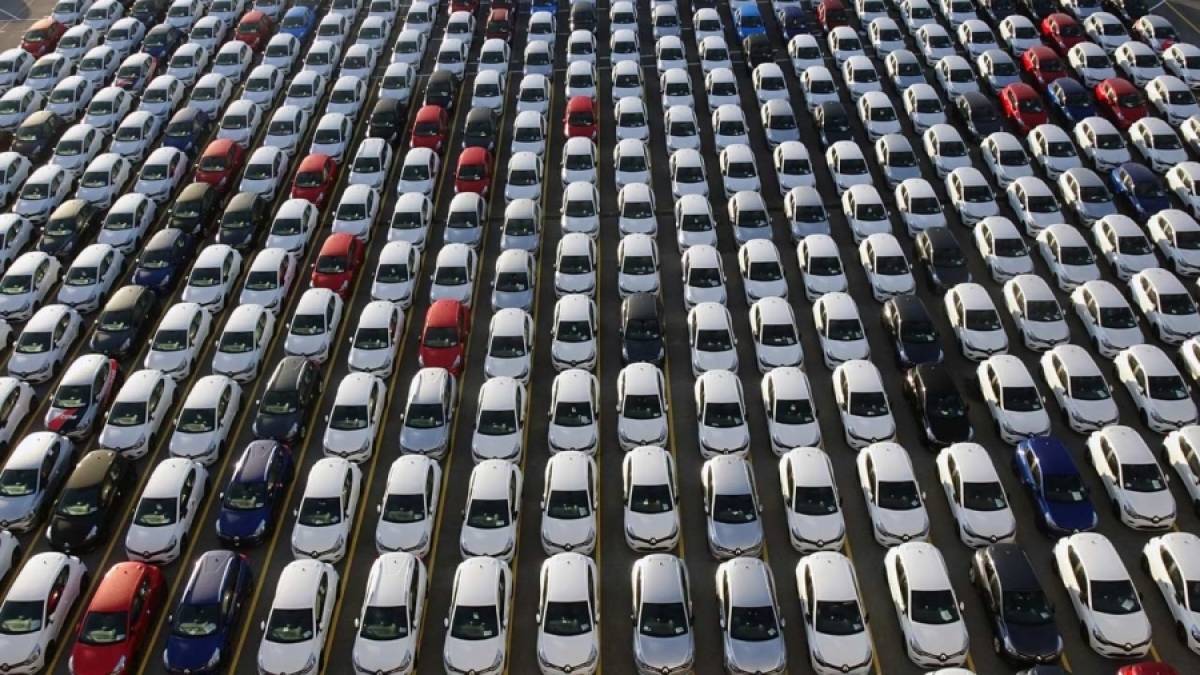 ΣΕΑΑ: Ισχυρή πτώση στις ταξινομήσεις νέων οχημάτων τον Ιούλιο