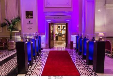 Λαμπερά εγκαίνια για το ανακαινισμένο GB Corner Gifts & Flavors